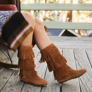 Minnetonka 3 Layer Fringe Moccasin Boots